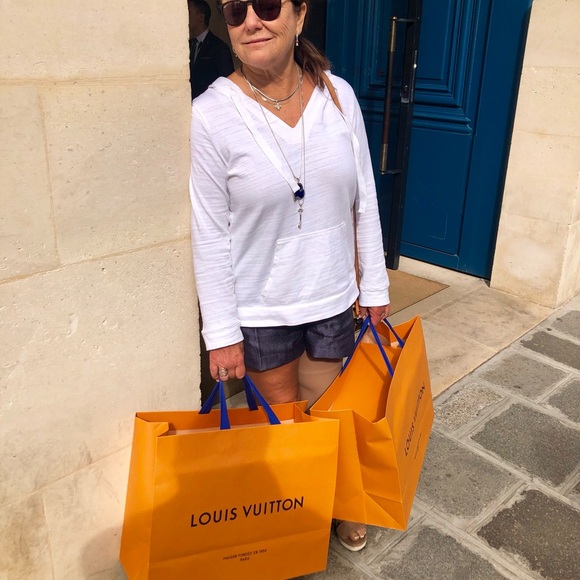 Meet your Posher, Debbie - Picture 4 of 9